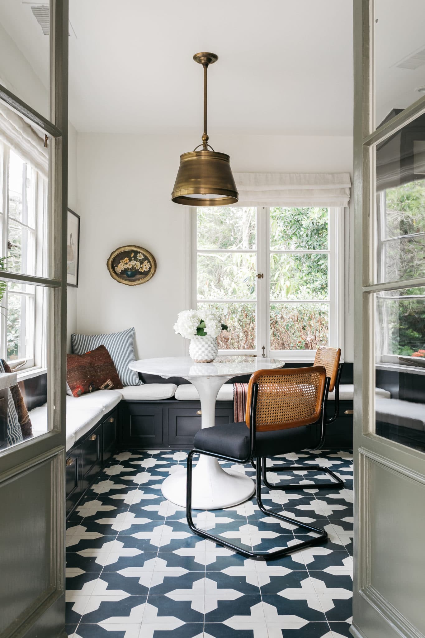 6 Ways to Create Dining Spaces that Bring Everyone to the Table